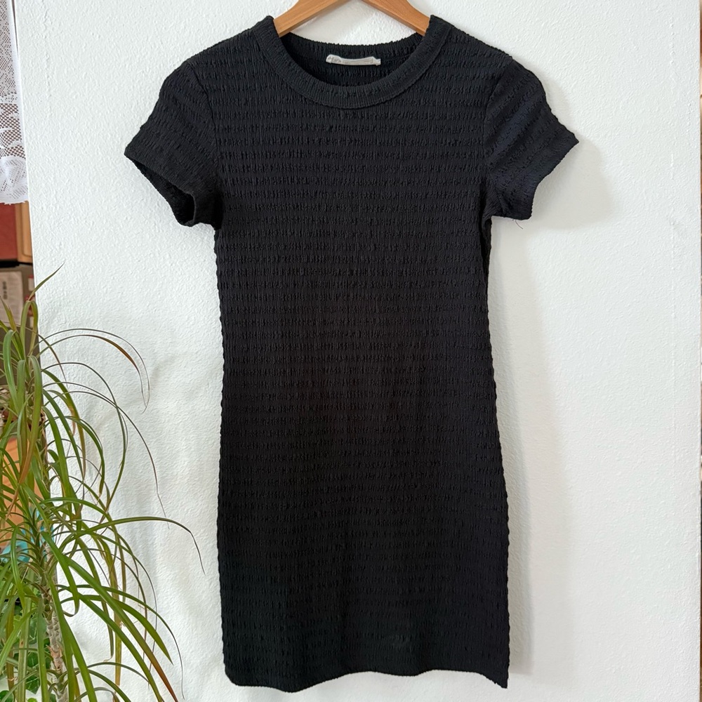 Elodie Women’s Size Small Black Textured Mini Dress